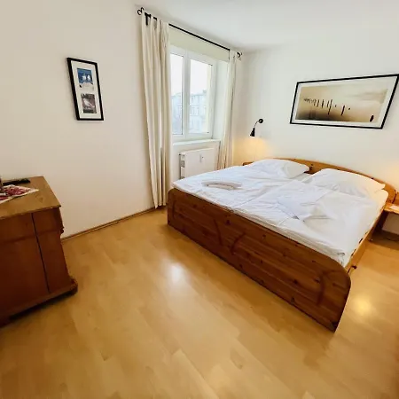 Wintergarten-appartement, Warnemuende Apartment