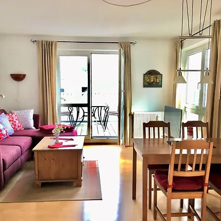 Apartment Wintergarten-appartement, Warnemuende